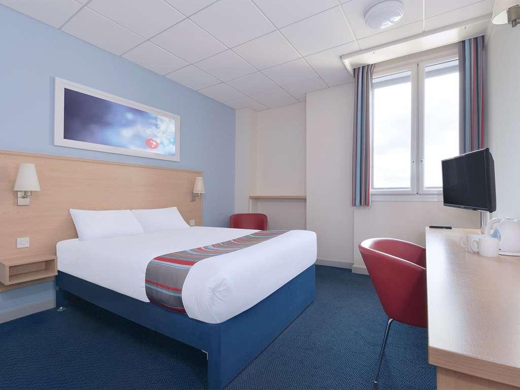 Travelodge Lutterworth Лестър Стая снимка