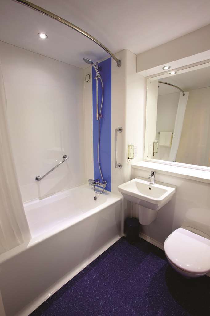 Travelodge Lutterworth Лестър Стая снимка